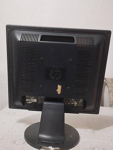 Masaüstü kompüterlər və komponentlər: 17 inç LCD monitör
1280 X 1024
VGA port
Əla vəziyyətdə — 6