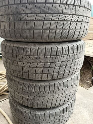амортизаторы на мазду: Дөңгөлөктөр монтажда 275 / 40 / R 22, Кыш, Колдонулган, Комплект, Жол тандабастар (АТ/МТ), Куйма, тешиктери - 5