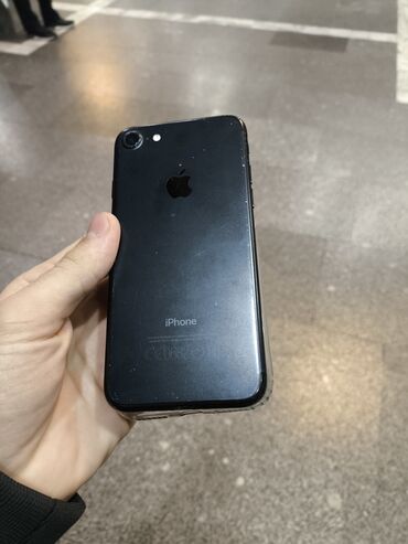 Apple iPhone: IPhone 7, 128 GB, Jet Black, Barmaq izi, Face ID