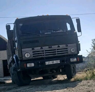 maşın üçün tent: Kamaz markalı, tünd yaşıl rəngdə yük maşını. Kənd təsərrüfatı və ya