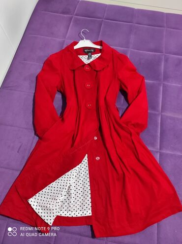 p s zimske jakne p s: L (EU 40), Upotrebljenо, Sa postavom, bоја - Crvena