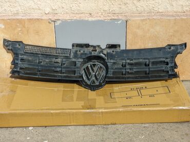 шторка lexus: Решетка радиатора Volkswagen 2002 г., Б/у, Оригинал