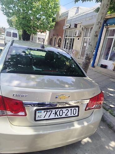 audi tt: Chevrolet Cruze sedan - Gümüşü-bej rəngli kuzov, 4 qapı, yüngül — 9