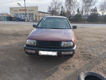 Volkswagen: Volkswagen Vento: 1992 г., 1.8 л, Механика, Бензин, Седан