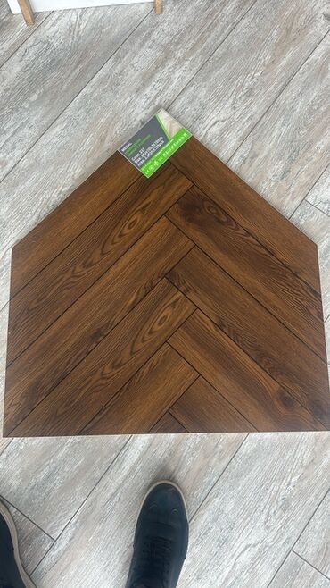 Laminat: Ağac naxışlı laminat döşəmə paneli - Təbii ağac teksturasını verən — 2