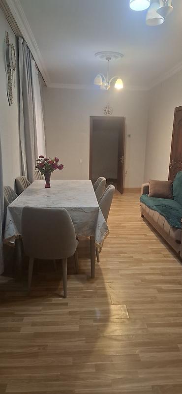 midada satilan evler: 2 otaqlı mənzil – tam mebel və məişət texnikası ilə - Geniş qonaq — 3