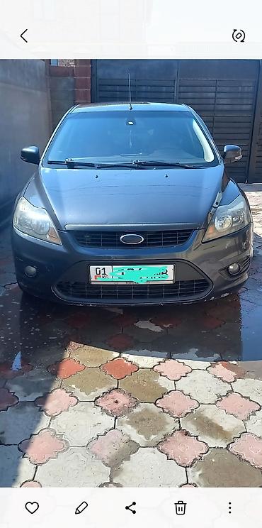 kia karneval: Ford Focus: 2010 г., 2 л, Автомат, Бензин, Седан — 1