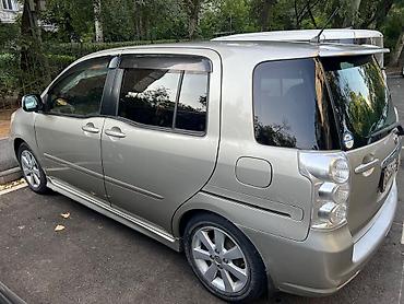 таота 35: Toyota Raum: 2004 г., 1.5 л, Бензин, Хэтчбэк — 2