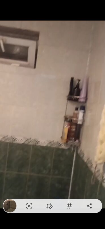 Uzunmüddətli kirayə evlər: Saray postunu keçəndən 200 m Bakıya tərəf, içəri yoldan 400 m məsafədə — 12