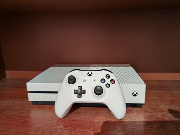 oyun kon: Xbox one s 1 TB yaddaş yaxşı vəziyətdə heç bir problemi yoxdu 1 ədəd