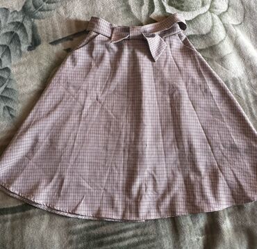 нижнее белье баку: Qadın ətəyi – A-kəsim, dizə yaxın uzunluq - Naxış: xırda xanalı