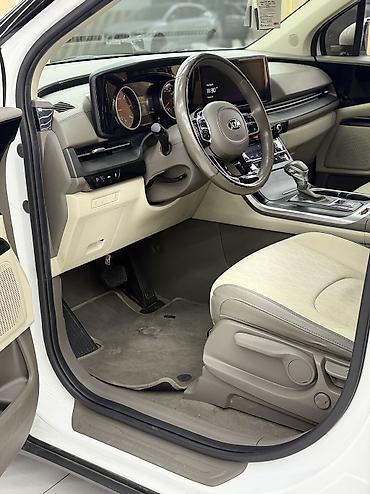 салон кабан: Kia Carnival: 2021 г., 2.2 л, Автомат, Дизель, Минивэн — 8