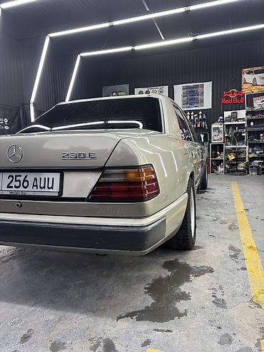 Продажа авто: Mercedes-Benz W124: 1988 г., 2.2 л, Автомат, Бензин, Седан — 5