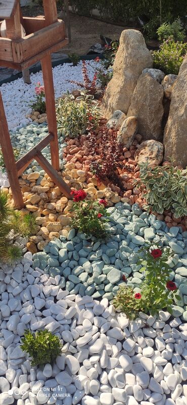 Dekorativ daşlar: Ağ daşlar.Dekorativ Ağ daşlar Təbii daşlardır.kiçik orta və böyük — 27