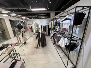 Стеллажи: Стеллажи для бутика одежды Кронштейны для бутика одежды Торговое at lalafo.kg — 9 Стеллажи: Стеллажи для бутика одежды Кронштейны для бутика одежды Торговое — 9