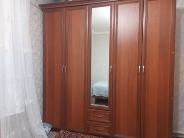 ковер милионник: Уктоочу бөлмө гарнитуру, Шкаф, ДСП, түсү - Күрөң