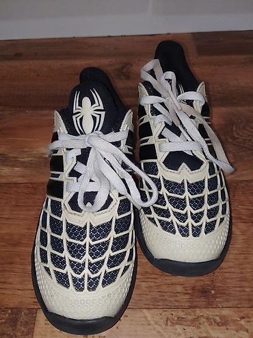 Patike: Adidas dečije patike za fudbal u hali (indoor) - Model sa ravnim — 9