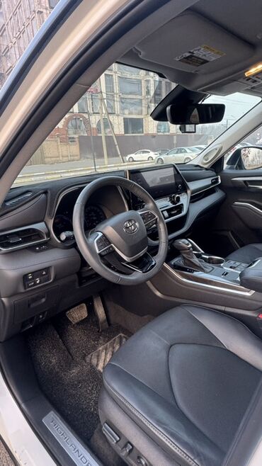 Toyota: Toyota Highlander: 2023 г., 2.5 л, Автомат, Бензин, Кроссовер — 8