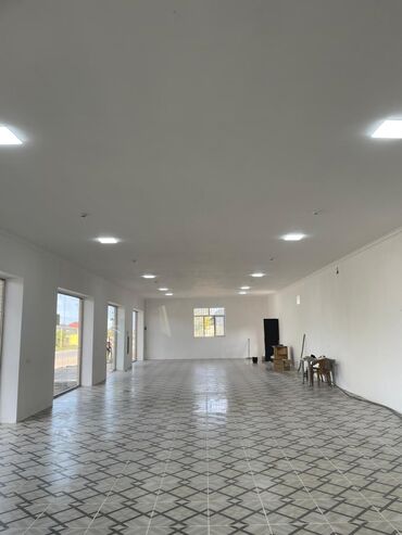 Mağazalar: Salam aleykum xacmaz niyazabad yolu pive zavodun yanı 200 kvadrat tam — 6