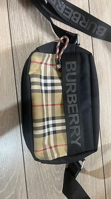 клетчатая: Барсетка, Burberry, Материал: Тканевый материал, Застежка на молнии, Б/у — 1
