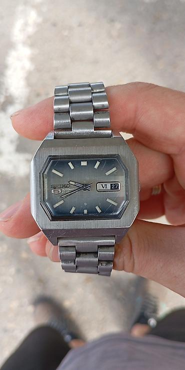versace chain: Seiko 5 automatski ručni sat – vintage pravougaoni model sa — 1