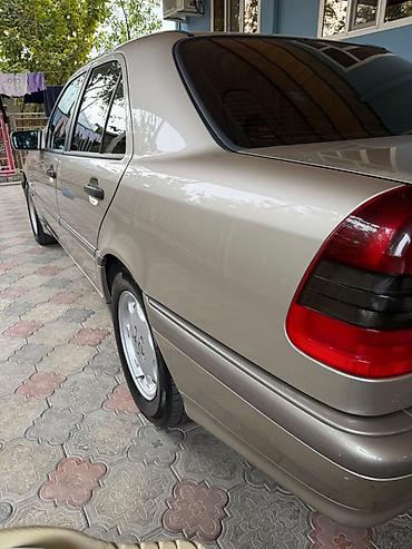maşın 010: Mercedes-Benz C-Class: 1.8 l | 1997 il Sedan — 8