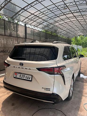 авто ярис: Toyota Sienna: 2021 г., 2.5 л, Автомат, Гибрид, Минивэн — 8