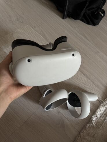 джойстик для vr очков: Шлем виртуальной реальности Meta Quest 2 с двумя контроллерами