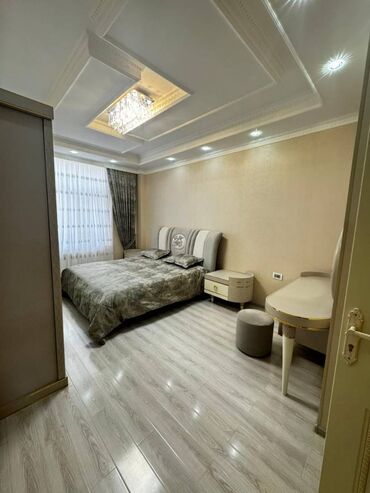 Uzunmüddətli kirayə mənzillər: Xətai Rayonu Ağ Şəhər Mərkəzi Bulvar Küçəsi 2 otaq. Mərtəbə - 7/5 — 7