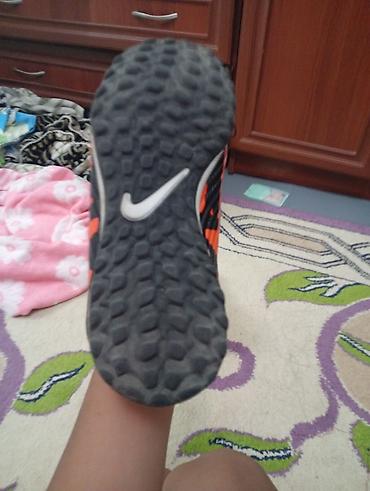 кожаные кеды: Футбольные бутсы/сороконожки Nike для игры на искусственном покрытии — 1