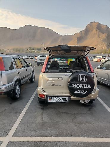Унаа сатуу: Honda CR-V: 2003 г., 0.2 - engine capacity л, Кол менен иштөөчү, Бензин, Жол тандабас — 5