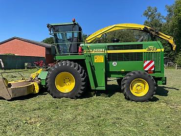 Самоходные косилки: Самоходный кормоуборочный комбайн John Deere 6750 с — 6