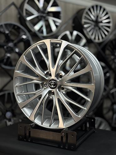 Литые Диски R 18 Toyota, Комплект, отверстий - 5, Новый
