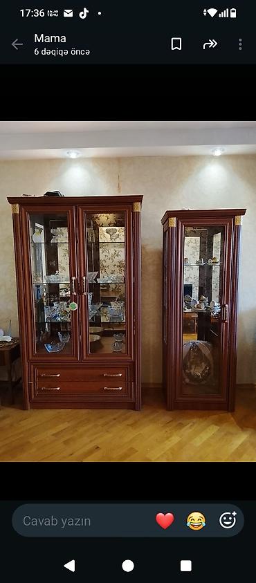 Klassik üslubda vitrin dəsti - Material: taxta karkas, şüşə qapılar