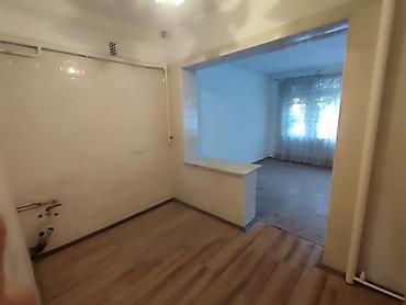 bir otaql: Bakı, 3 otaqlı, Köhnə tikili, 85 kv. m — 2