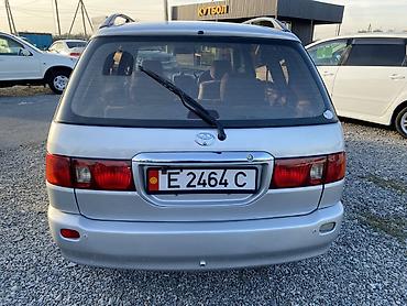 aion n60: Toyota Ipsum: 1998 г., Бензин, Минивэн — 5