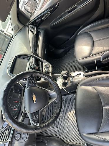 авто вит: Chevrolet Spark: 2018 г., 0.1 л, Автомат, Бензин, Хэтчбэк — 4