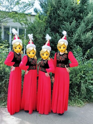 кыргызское платье: Бальное платье, цвет - Красный, В наличии