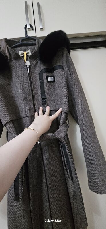 Paltolar: Kapşünlü Palto🧥 Ölçü-48 isti tüklənməyən kumaş yumşaqdı kapşünü -da lalafo.az — 4 Paltolar: Kapşünlü Palto🧥 Ölçü-48 isti tüklənməyən kumaş yumşaqdı kapşünü — 4