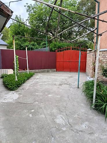 Продажа полдома: Сдаю. дом в районе 4 гор.больницы. Количество комнат 2 Площадь:42м2 — 10