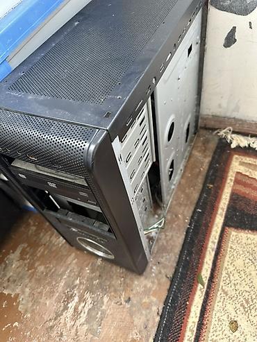 komputer windows 7: ATX kompüter korpusu və hissələr - Korpus: Ön paneldə 5.25" DVD-ROM — 1