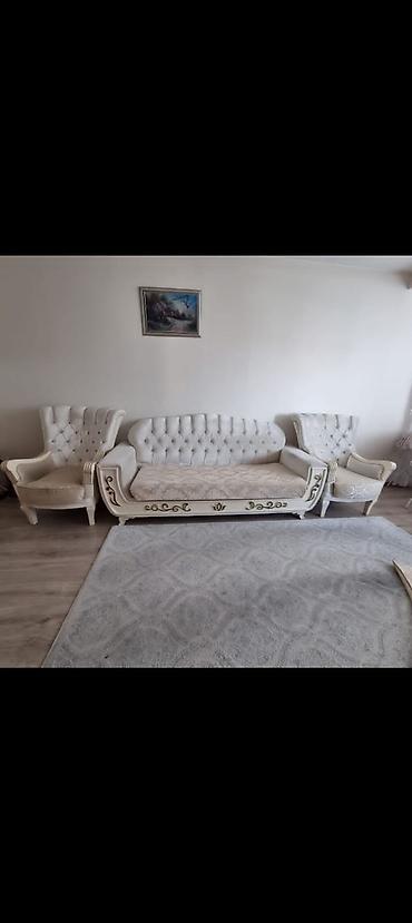 Digər mebel: GumusDivan desti teze kimisi lekesi cizigi hec nəyi yoxdu. qiy 350 — 1