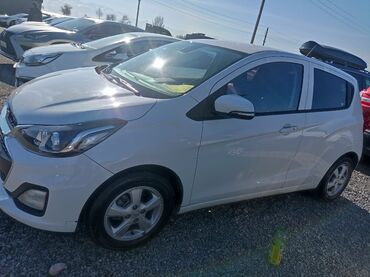 токтогул трактор: Chevrolet Spark: 2018 г., 0.1 - engine capacity л, Автомат, Бензин, Хетчбек