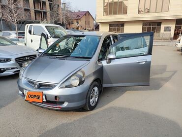 Honda: Honda Fit: 2003 г., 1.3 л, Вариатор, Бензин, Хэтчбэк