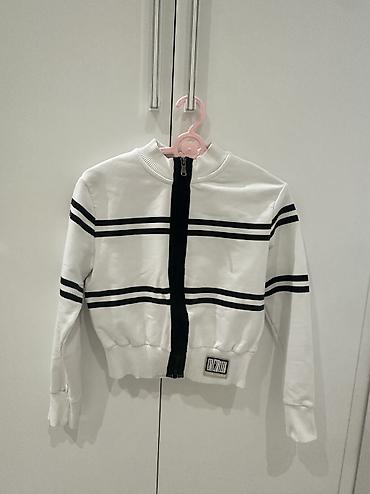 sweatshirt: İkisinə 10 man ZARA kofta və VDR jaket Ölcü 8-9 yaş - Rəng: ağ, qara — 8