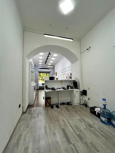 luks home: 28 May metrosu, Səməd Vurğun heykəlinin yanında, ümumi sahəsi 45 kv/m — 5