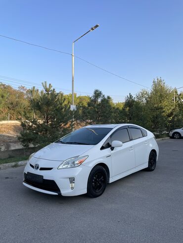 бу машина: Toyota Prius: 2012 г., 1.8 л, Вариатор, Гибрид, Хетчбек