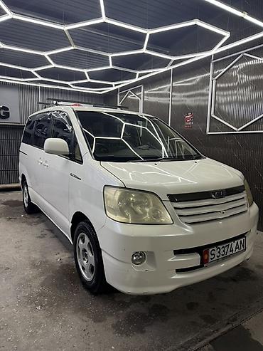 noah town ace: Toyota Noah: 2004 г., Автомат, Бензин, Минивэн — 1