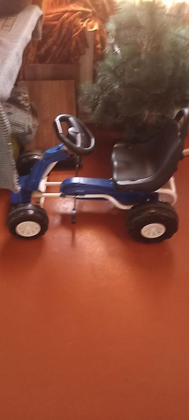 uşaq maşn: Uşaq üçün pedallı karting maşını - Rəng: mavi–ağ gövdə, qara oturacaq — 3