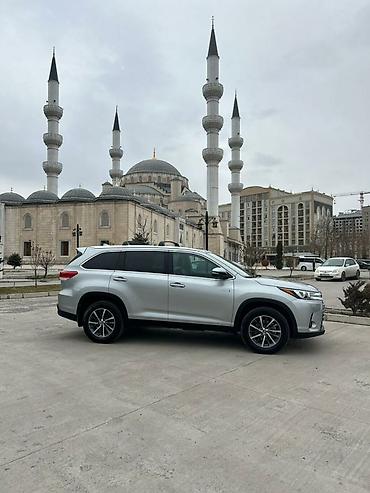 Toyota: Toyota Highlander: 2019 г., 3.5 л, Типтроник, Гибрид, Кроссовер — 2